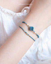 將圖片載入圖庫檢視器 Flower Natural stone Hand strap with glass pearls and Swarovski <green,lake,light green,mint,grass>