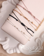 將圖片載入圖庫檢視器 ≽^• ˕ •^≼ Shell Cat Swarovski Hand strap with Glass Pearls and Japanese glass beads<4 colors>