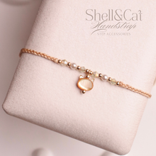 將圖片載入圖庫檢視器 ≽^• ˕ •^≼ Shell Cat Swarovski Hand strap with Glass Pearls and Japanese glass beads<4 colors>