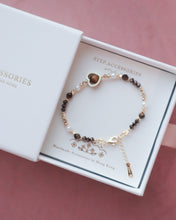 將圖片載入圖庫檢視器 **虎眼石**Natural stone Heart Bracelet with Swarovski and Freshwater pearls