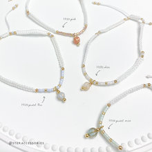 將圖片載入圖庫檢視器 Czech glass beads with Japanese glass beads hand strap < 9 colors >