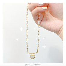 將圖片載入圖庫檢視器 J073 Shell Heart pendant with Freshwater pearls & Swarovski Necklace/Choker