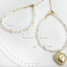 將圖片載入圖庫檢視器 H478-H479 Freshwater pearls & Swarovski Bracelet / Gold heart with Natural stone Bracelet