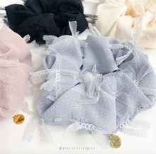 將圖片載入圖庫檢視器 Hair Tie with chiffon fabric and gold medal < 4 colors >