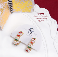 將圖片載入圖庫檢視器 D067 - Christmas flower ear hoop with Japanese glass beads