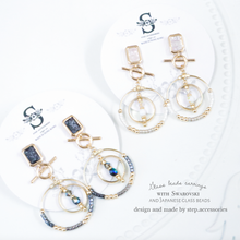 將圖片載入圖庫檢視器 Glass beads earrings with Swarovski and Japanese glass beads < 2 colors >