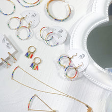 將圖片載入圖庫檢視器 H199 Japanese glass beads Swarovski rainbow bracelet