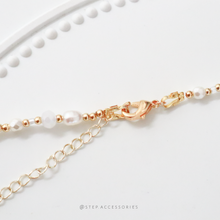 將圖片載入圖庫檢視器 J239- 2 ways bell Choker with Freshwater pearls and glass beads
