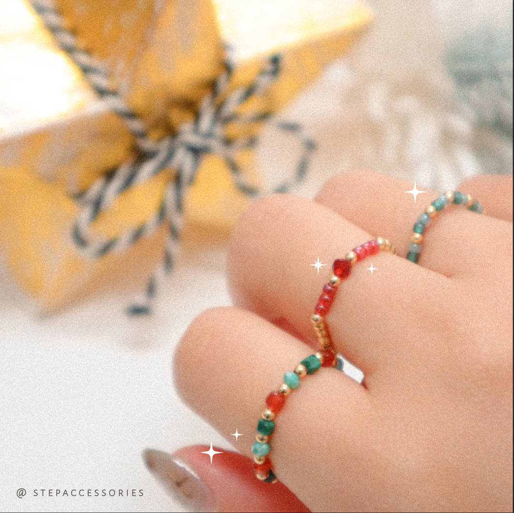 F080- Christmas ring set with Natural stone and glass beads