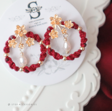 將圖片載入圖庫檢視器 Lunar New Year 2 ways earrings with freshwater pearls
