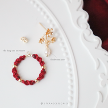 將圖片載入圖庫檢視器 Lunar New Year 2 ways earrings with freshwater pearls
