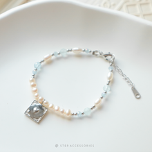 將圖片載入圖庫檢視器 Heart gold medal Bracelet with freshwater pearls and natural stone &lt;2 colors&gt;

