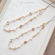 將圖片載入圖庫檢視器 Square Glass beads Phone strap with vintage beads and freshwater pearls
