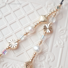 將圖片載入圖庫檢視器 Square Glass beads Phone strap with vintage beads and freshwater pearls
