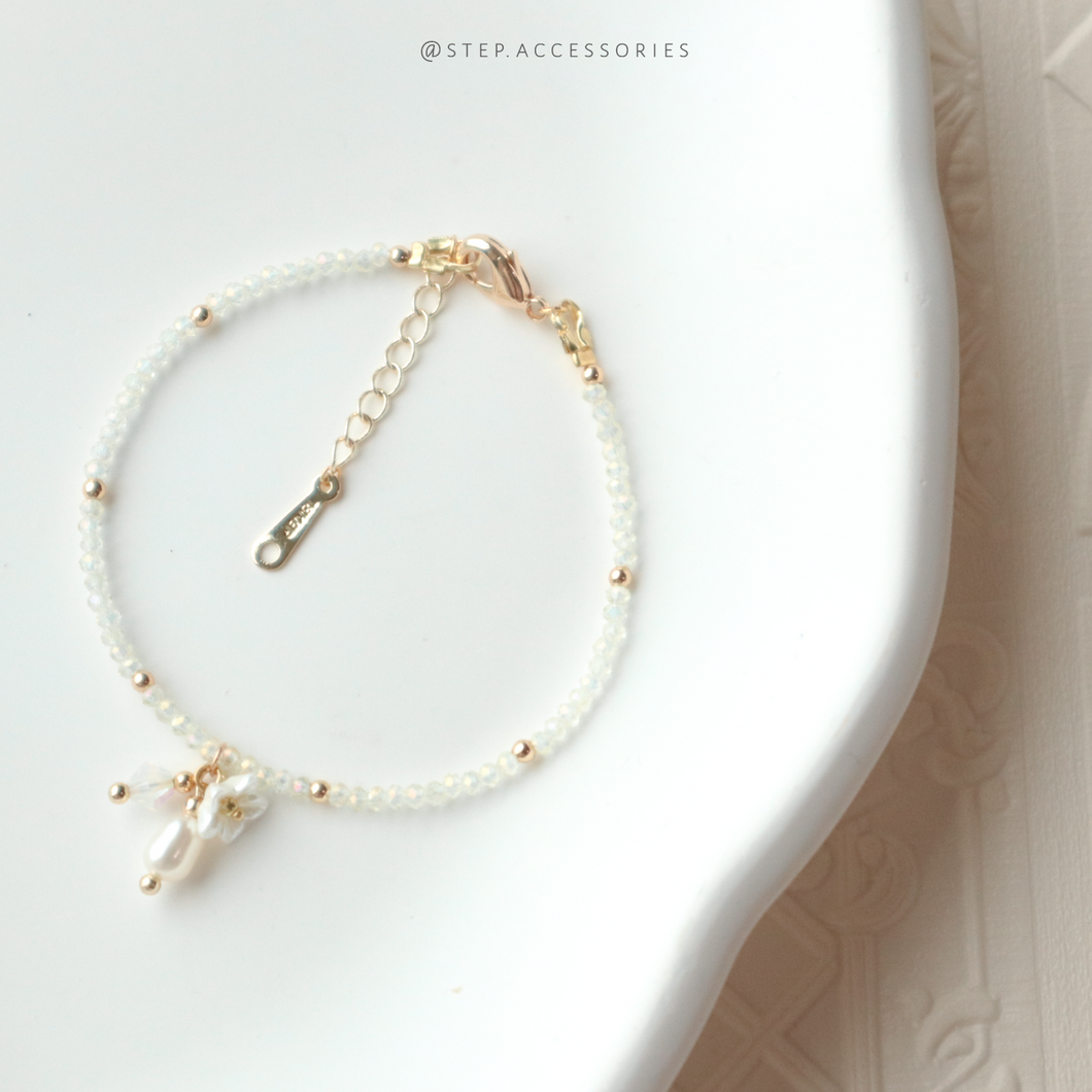 Mini glass beads Flower bracelet with Swarovki and freshwater pearl <5 colors>