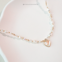 將圖片載入圖庫檢視器 Double Heart Pendant Choker with Freshwater pearls and glass beads
