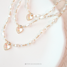 將圖片載入圖庫檢視器 Double Heart Pendant Choker with Freshwater pearls and glass beads
