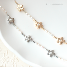 將圖片載入圖庫檢視器 Flower choker with Freshwater pearls &lt;Gold / Silver&gt;
