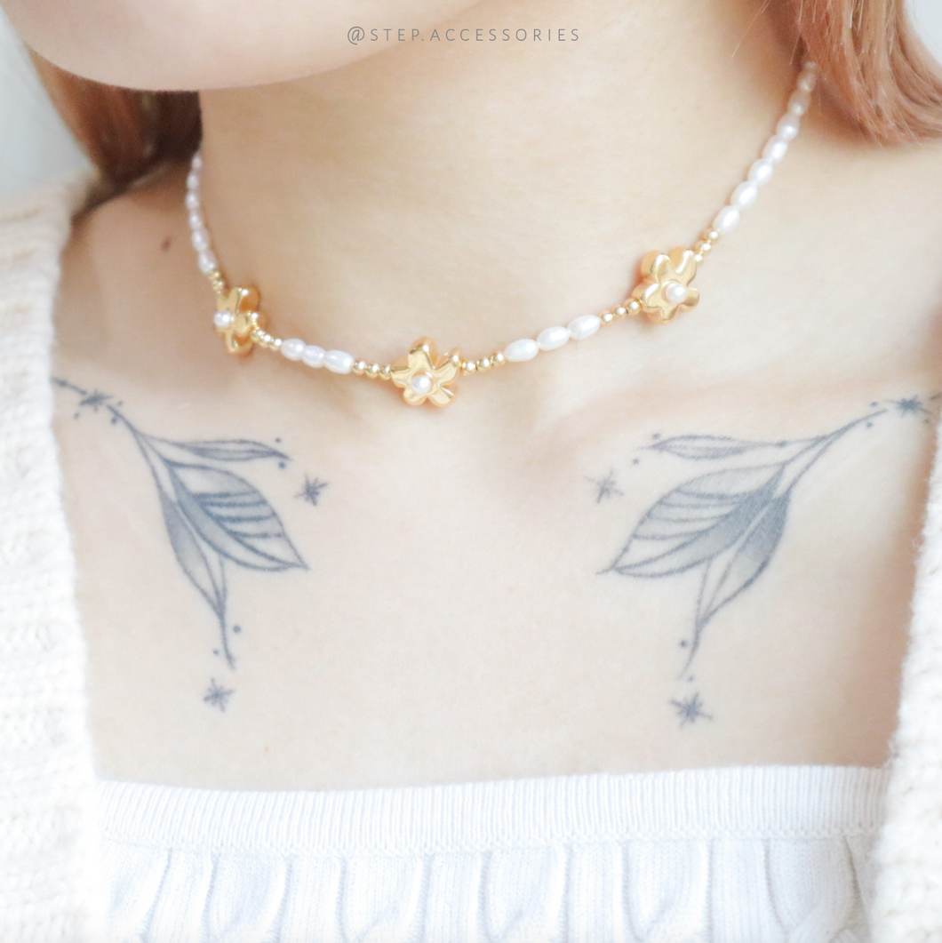 Flower choker with Freshwater pearls <Gold / Silver>