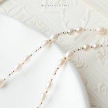 將圖片載入圖庫檢視器 Freshwater pearls Choker with Czech glass beads and Shell heart Pendant with Zircon
