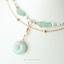 將圖片載入圖庫檢視器 Peace Buckle Choker with Natural stone and freshwater pearls &lt;綠草莓,翡翠玉&gt;
