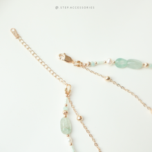 將圖片載入圖庫檢視器 Peace Buckle Choker with Natural stone and freshwater pearls &lt;綠草莓,翡翠玉&gt;
