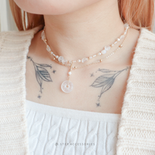 將圖片載入圖庫檢視器 Peace Buckle Choker with Natural stone and freshwater pearls &lt;月亮石&gt;
