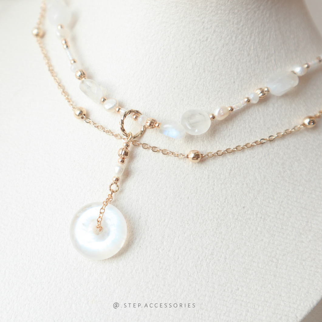 Peace Buckle Choker with Natural stone and freshwater pearls <月亮石>