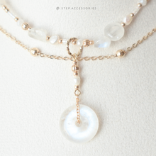 將圖片載入圖庫檢視器 Peace Buckle Choker with Natural stone and freshwater pearls &lt;月亮石&gt;
