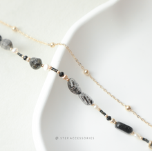 將圖片載入圖庫檢視器 Peace Buckle Choker with Natural stone and freshwater pearls &lt;黑髮晶,閃光石&gt;
