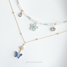 將圖片載入圖庫檢視器 Butterfly in the sky - Necklace with Glass pendant and Zircon Star
