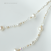 將圖片載入圖庫檢視器 Girly Heart Choker with freshwter pearls and shell pearls
