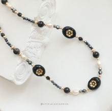 將圖片載入圖庫檢視器 Czech glass beads Black choker with Natural stone and freshwater pearls &lt;黑曜石, 赫磁石&gt;
