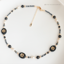 將圖片載入圖庫檢視器 Czech glass beads Black choker with Natural stone and freshwater pearls &lt;黑曜石, 赫磁石&gt;
