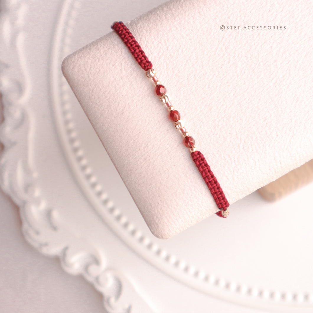 Czech glass beads Hand strap with Japanese glass beads and Pattern gold beads <16 colors>