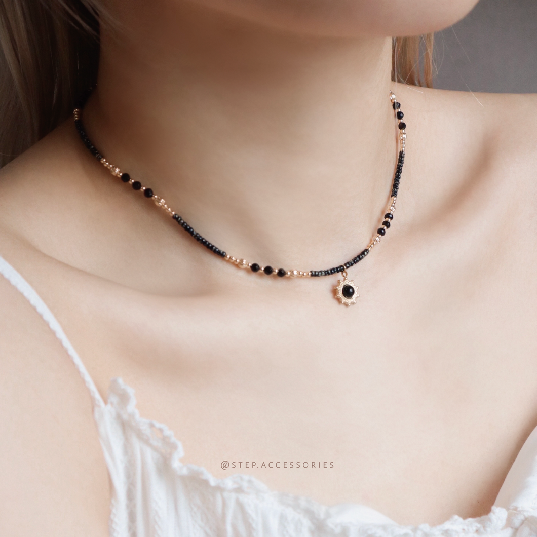 **黑瑪瑙**強大的護身符~Ethnic Pendant Choker with Natural stone and Japanese glass beads/Ethnic Natural stone Bracelet