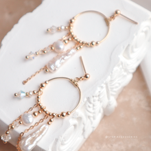 將圖片載入圖庫檢視器 Pearls &amp; Swarovski gold chains Earrings
