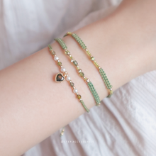 將圖片載入圖庫檢視器 Zircon Heart hand strap with Natural stone and glass pearls &lt;12 colors&gt;
