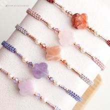 將圖片載入圖庫檢視器 Flower Natural stone Hand strap with glass pearls and Swarovski &lt;red,pink,dusty,purple,lavender&gt;
