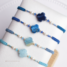 將圖片載入圖庫檢視器 Flower Natural stone Hand strap with glass pearls and Swarovski &lt;navy,midnight,blue,sky&gt;
