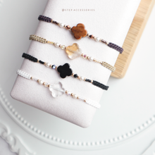 將圖片載入圖庫檢視器 Flower Natural stone Hand strap with glass pearls and Swarovski &lt;brown,yellow,black.white&gt;

