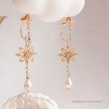 將圖片載入圖庫檢視器 2 Ways Christmas Snowflakes earrings with Swarovski and Freshwater pearls
