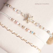 將圖片載入圖庫檢視器 Christmas White Snowflake Hand strap piece/set with Swarovski and glass pearls
