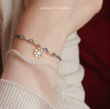 將圖片載入圖庫檢視器 Christmas Blue Snowflake Hand strap piece/set with Freshwater pearl and Swarovski
