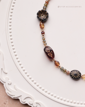 將圖片載入圖庫檢視器 Czech glass beads Brown choker with Resin beads
