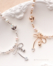 將圖片載入圖庫檢視器 Heart Ribbon Choker with Freshwater pearls and Swarovski<2 colors>
