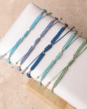 將圖片載入圖庫檢視器 Natural stone peace buckle hand strap with glass beads <mint/navy/blue>
