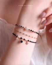 將圖片載入圖庫檢視器 *Black Heart黑瑪瑙* Black Handstrap set with Swarovski and Japanese glass beads

