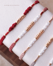 將圖片載入圖庫檢視器 Carving beads Hand strap with Japanese glass beads <red. tulip. pink. dusty. purple>

