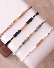 將圖片載入圖庫檢視器 Carving beads Hand strap with Japanese glass beads <khaki. black. gray. white>
